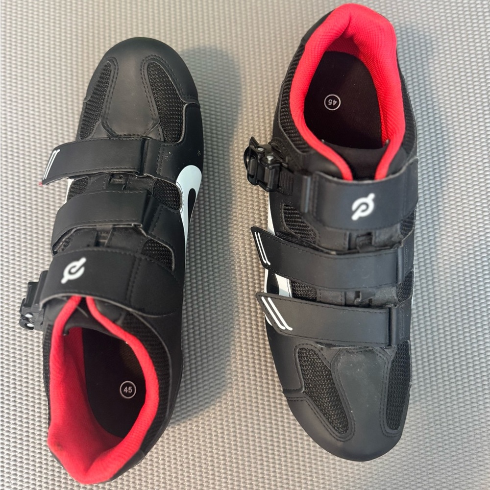 Size 11 (45 EU) lightly used Peloton Shoes!! Good conditon!